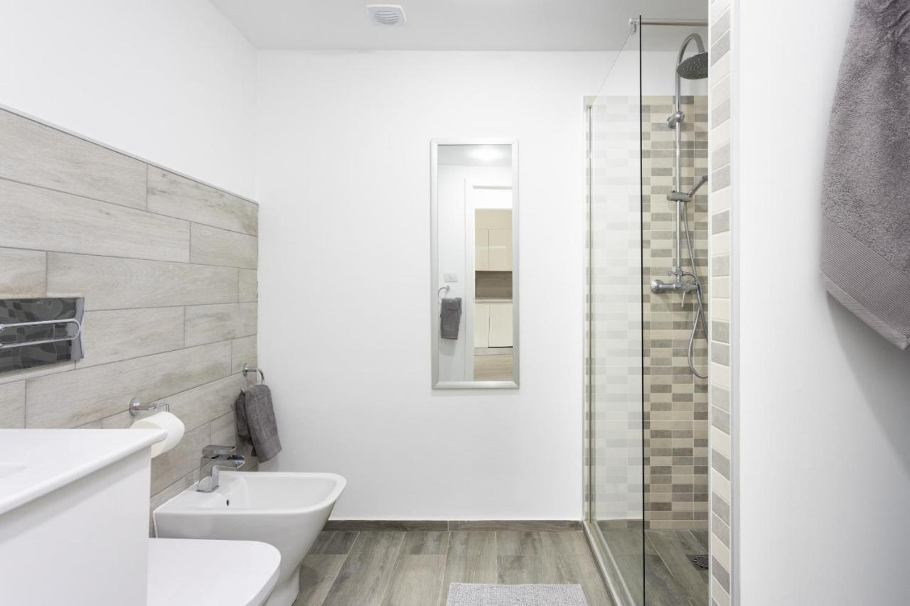 Castle Harbour Apartment Arona  Bagian luar foto