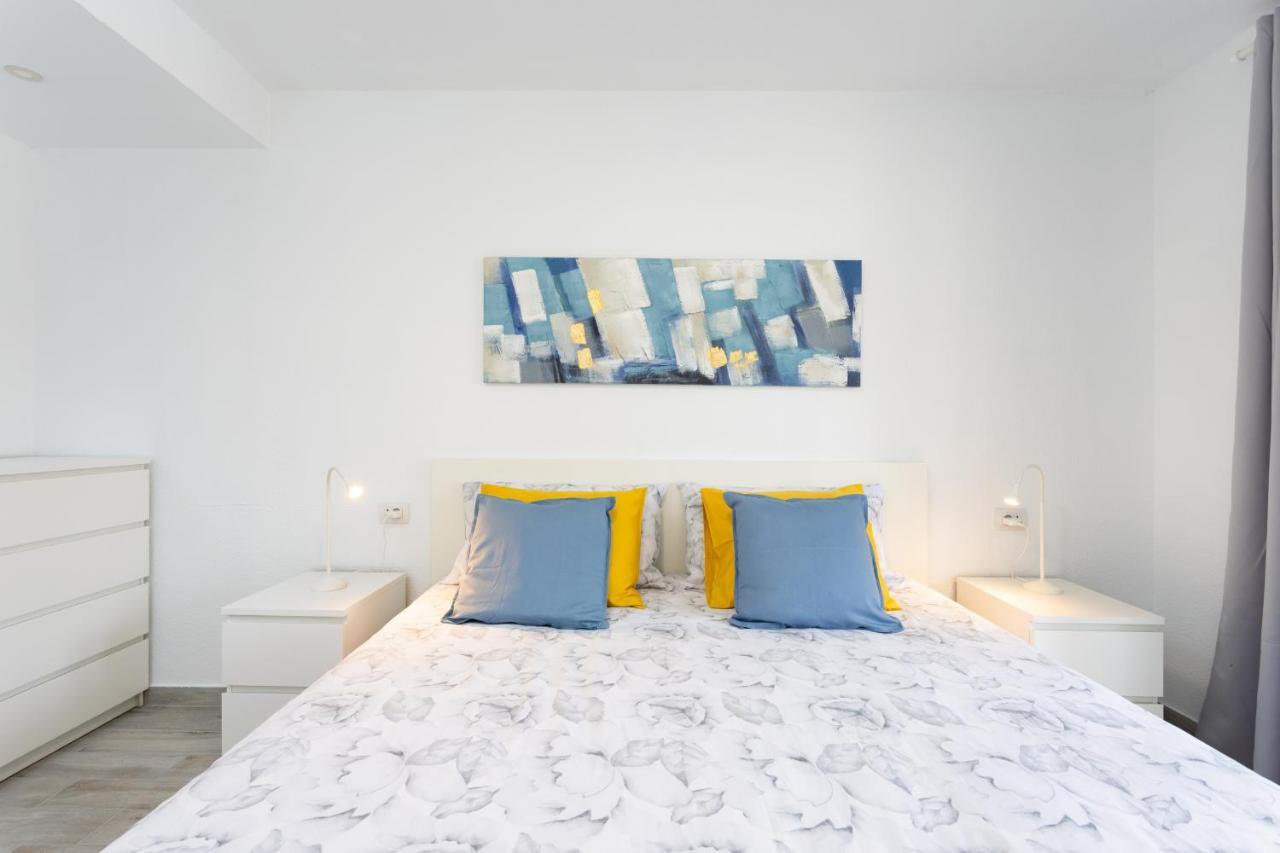 Castle Harbour Apartment Arona  Bagian luar foto